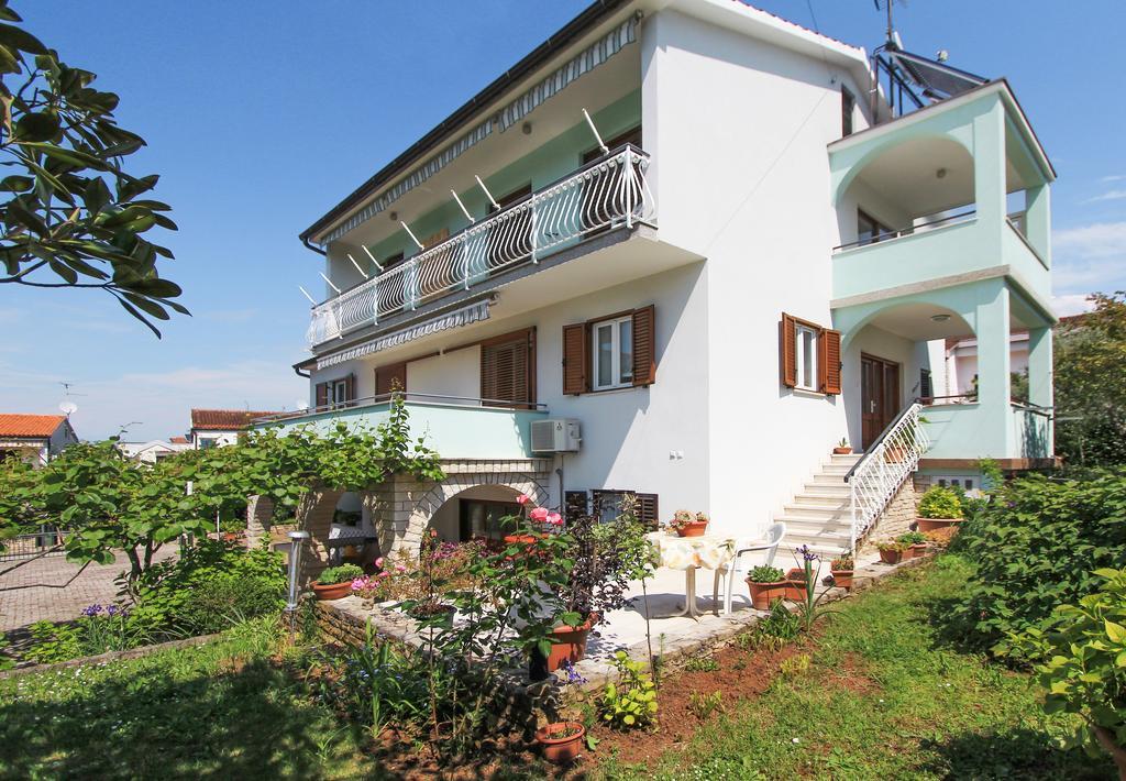 Apartments Silvia Porec Exterior photo
